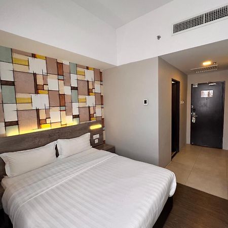 מירי Ajang Hotel מראה חיצוני תמונה