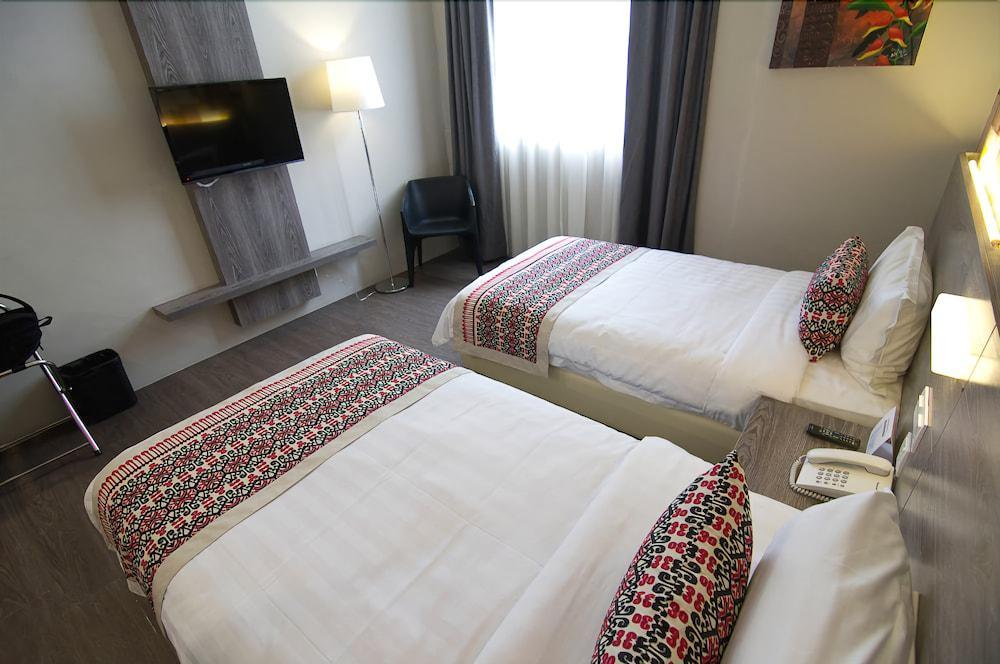 מירי Ajang Hotel מראה חיצוני תמונה