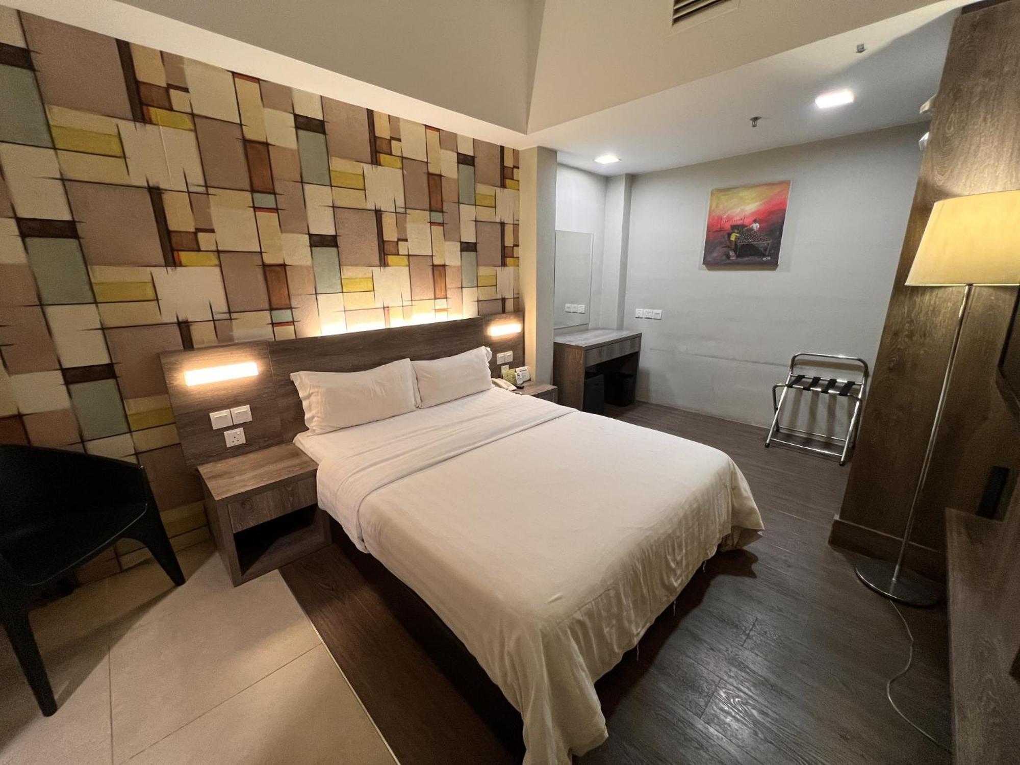 מירי Ajang Hotel מראה חיצוני תמונה