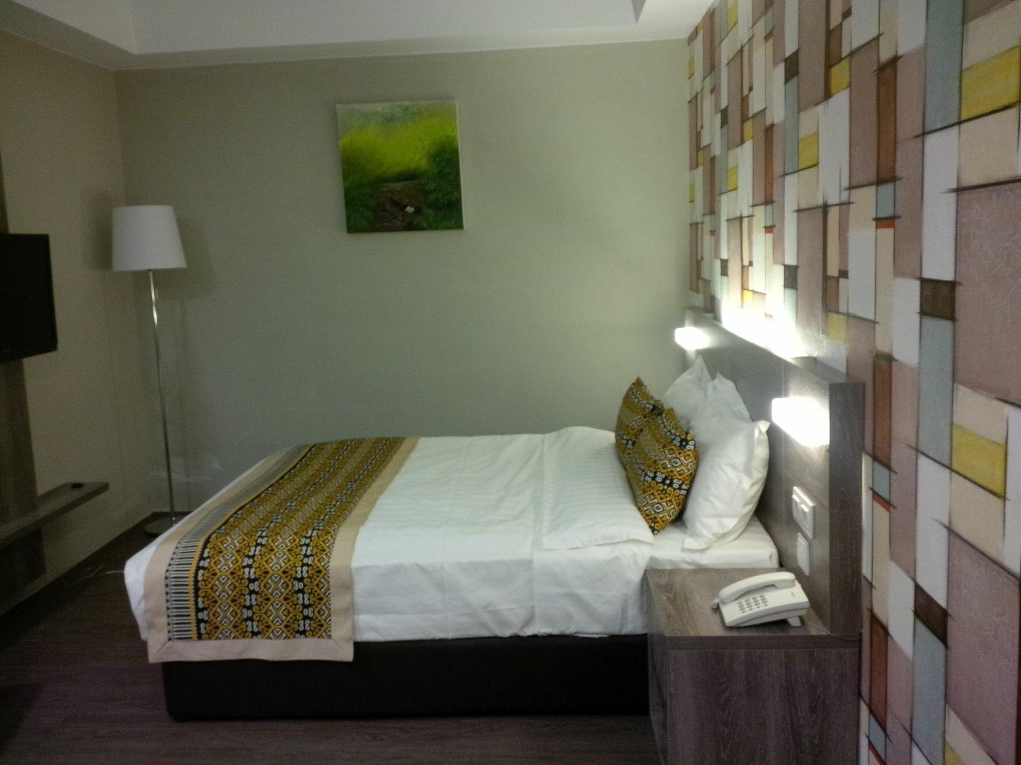 מירי Ajang Hotel מראה חיצוני תמונה