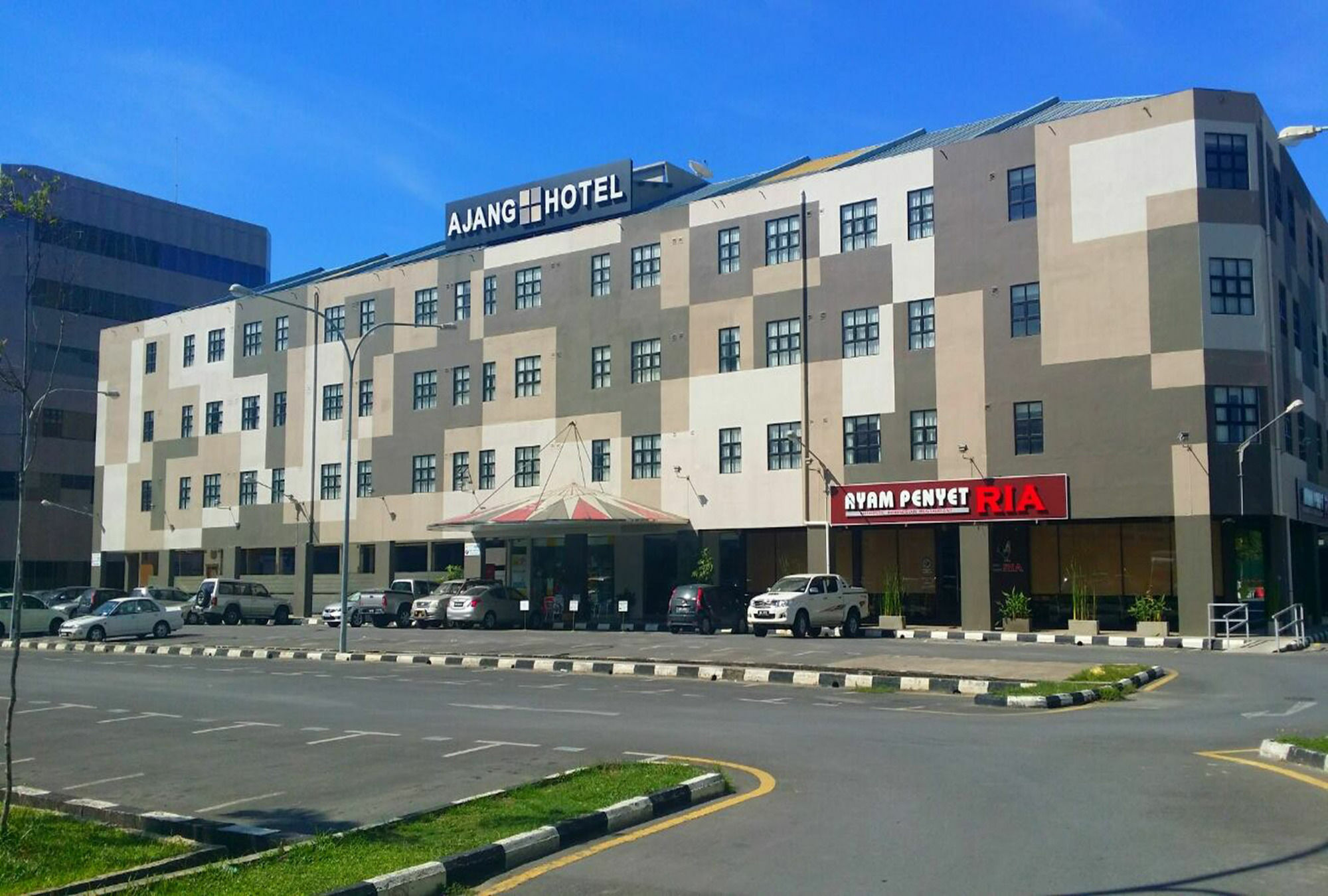 מירי Ajang Hotel מראה חיצוני תמונה