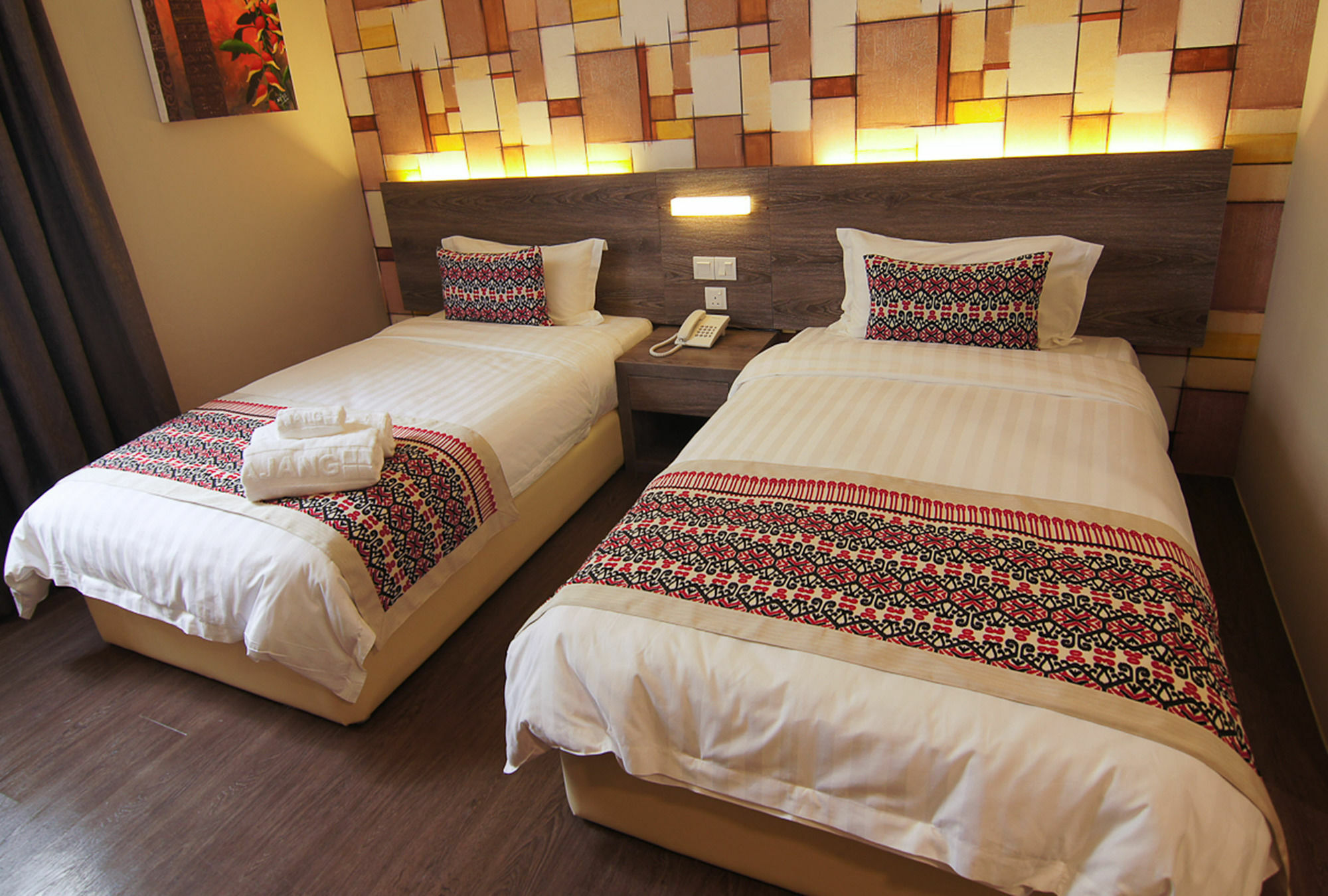 מירי Ajang Hotel מראה חיצוני תמונה